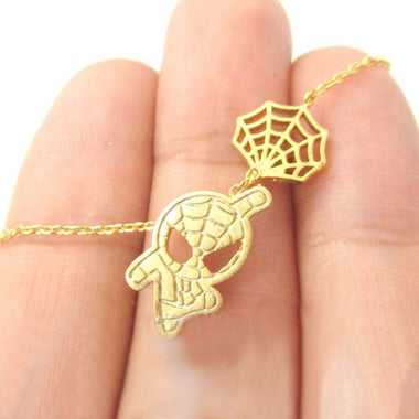 Daisies 1pc Fashion Gold Silver Spider Man and Web Shaped Charm Necklace Marvel Super Heroes For Women Jewelry collier femme